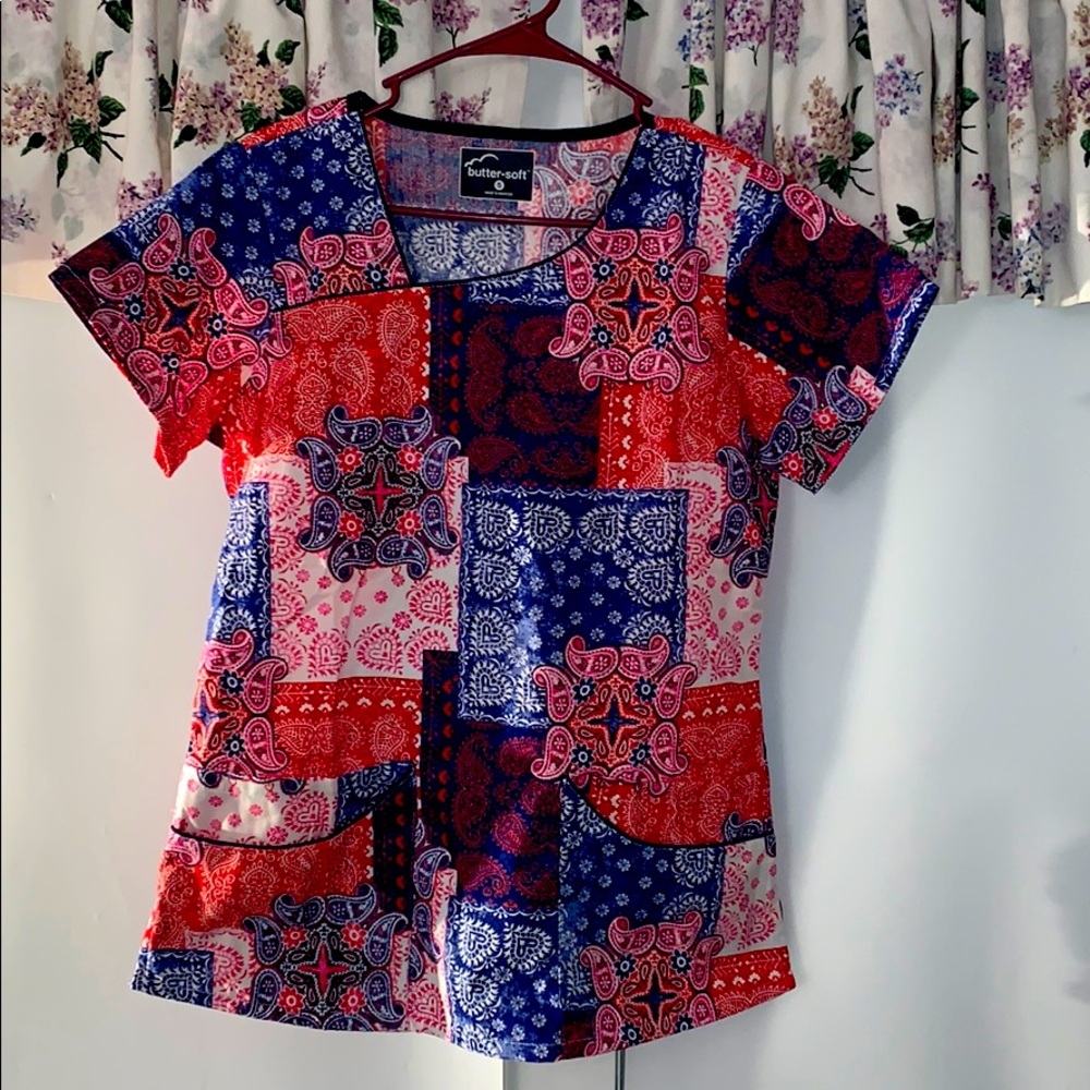 Bandana Style scrub/nurse/uniform top ❤️💙